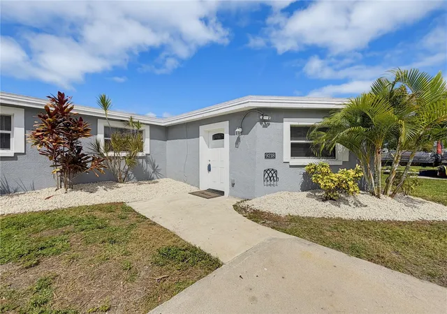 Photo 4 of Single family home for sale at 9218 86th Street N, Seminole, FL 33777 | MLS# TB8553009 | Listing updated on 2026-09-29