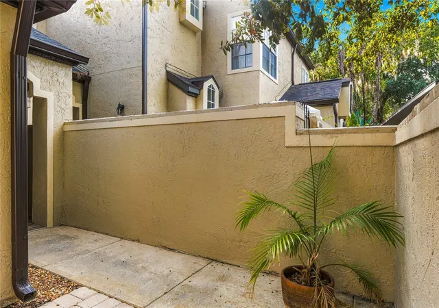 Photo 3 of Condo for sale at 1416 Farrindon Cir, Lake Mary, FL 32746 | MLS# O6445551 | Listing updated on 2026-10-02
