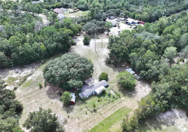 Photo 2 of Manufactured home for sale at 1 Bay Trak, Ocklawaha, FL 32179 | MLS# TB8553016 | Listing updated on 2026-10-06