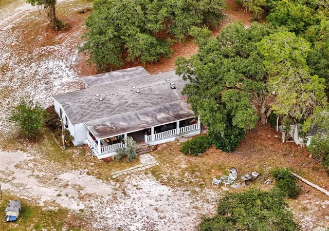 Photo 3 of Manufactured home for sale at 1 Bay Trak, Ocklawaha, FL 32179 | MLS# TB8553016 | Listing updated on 2026-10-06