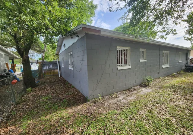 Photo 1 of Single family home for sale at 5394 Botany Ct, Orlando, FL 32811 | MLS# S5158466 | Listing updated on 2026-09-29
