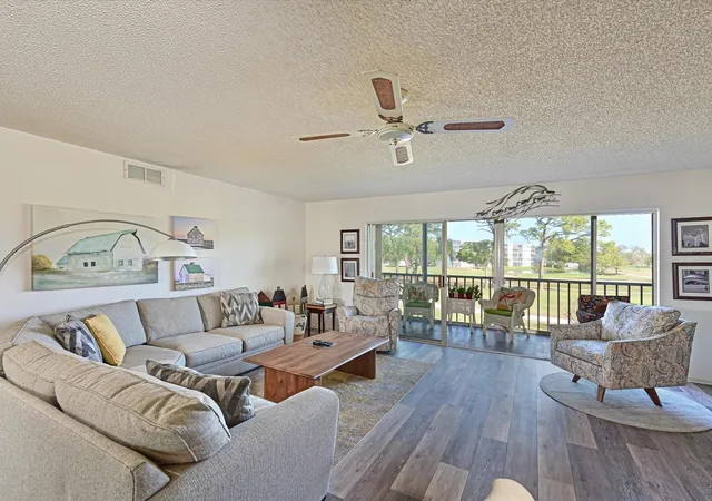 Photo 3 of Condo for sale at 4240 Ironwood Cir #206A, Bradenton, FL 34209 | MLS# A4707762 | Listing updated on 2026-10-03