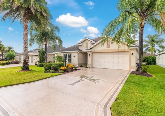 Photo 3 of Single family home for sale at 825 Ulelah St, The Villages, FL 32163 | MLS# G5118384 | Listing updated on 2026-09-28