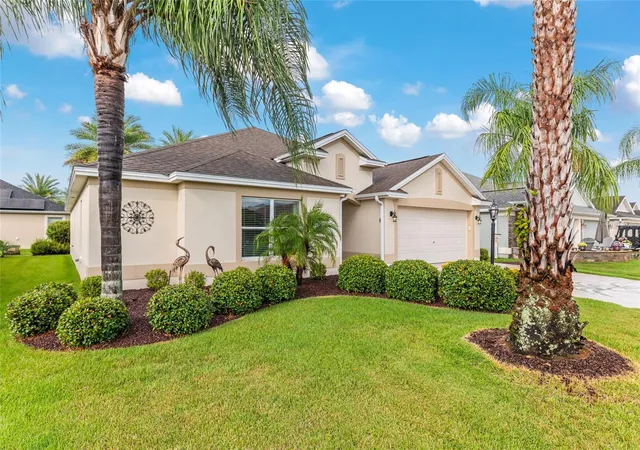 Photo 4 of Single family home for sale at 825 Ulelah St, The Villages, FL 32163 | MLS# G5118384 | Listing updated on 2026-09-28