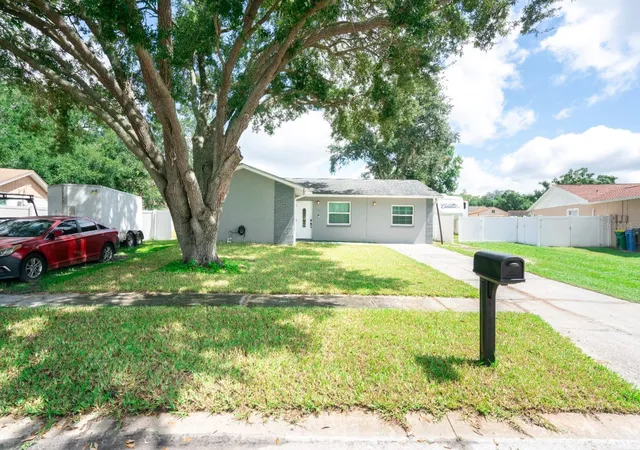Photo 3 of Single family home for sale at 13915 Bridgeport Dr, Tampa, FL 33625 | MLS# TB8553027 | Listing updated on 2026-09-29