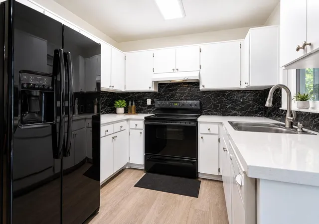 Photo 4 of Single family home for sale at 13915 Bridgeport Dr, Tampa, FL 33625 | MLS# TB8553027 | Listing updated on 2026-09-29