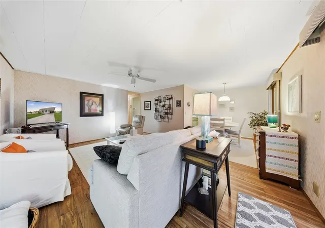 Photo 3 of Manufactured home for sale at 12117 Cartwright Dr, Hudson, FL 34667 | MLS# W7889902 | Listing updated on 2026-10-01