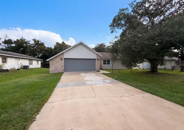 Photo 1 of Single family home for sale at 881 Vicksburg St, Deltona, FL 32725 | MLS# O6445595 | Listing updated on 2026-10-09