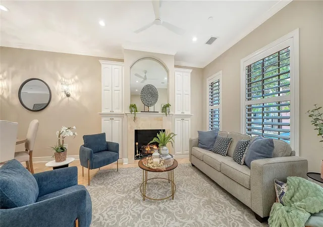 Photo 3 of Townhouse for sale at 1513 Oak St #18, Sarasota, FL 34236 | MLS# A4707763 | Listing updated on 2026-10-02