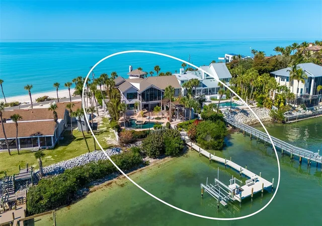 Photo 2 of Single family home for sale at 2116 Casey Key Rd, Nokomis, FL 34275 | MLS# A4707764 | Listing updated on 2026-10-07