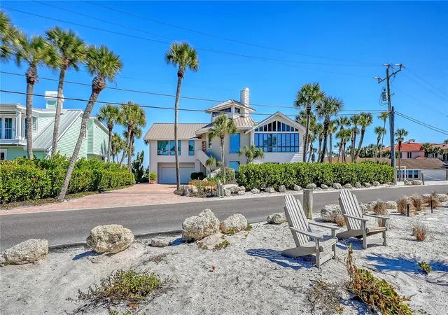 Photo 3 of Single family home for sale at 2116 Casey Key Rd, Nokomis, FL 34275 | MLS# A4707764 | Listing updated on 2026-10-07