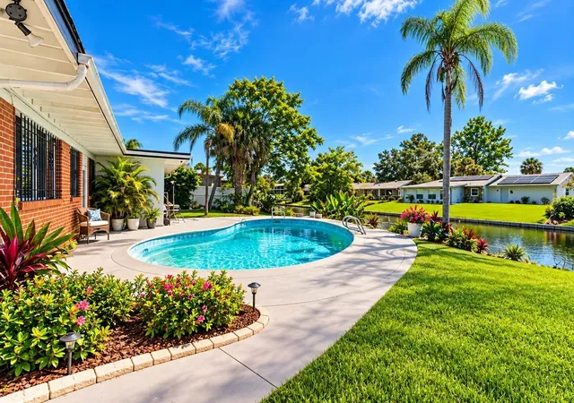 Photo 2 of Single family home for sale at 2504 Caribbean Ct, Orlando, FL 32805 | MLS# O6445601 | Listing updated on 2026-09-29