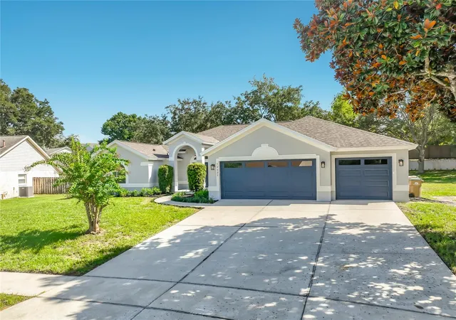 Photo 1 of Single family home for sale at 12625 Douglas Fir Ct, Clermont, FL 34711 | MLS# O6445602 | Listing updated on 2026-10-07