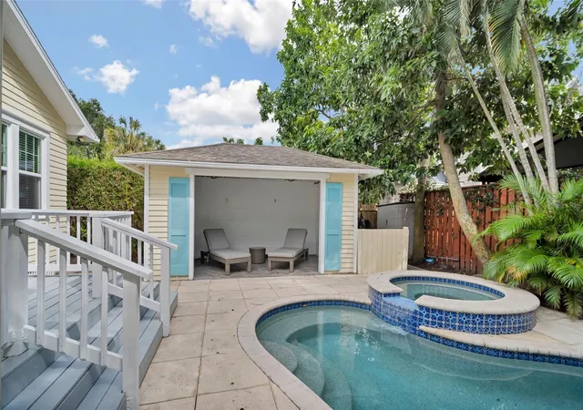 Photo 4 of Single family home for sale at 3002 W Angeles St, Tampa, FL 33629 | MLS# TB8553039 | Listing updated on 2026-10-04