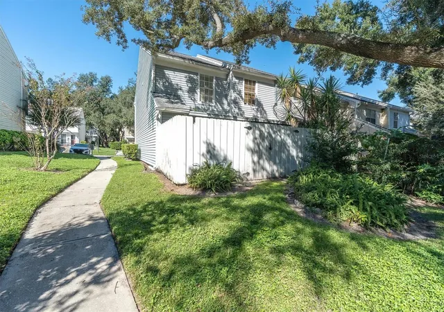 Photo 3 of Condo for sale at 11341 Stratton Park Dr #11341, Temple Terrace, FL 33617 | MLS# TB8553040 | Listing updated on 2026-10-14
