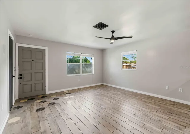 Photo 3 of House for sale at 904 66th Avenue W, Bradenton, FL 34207 | MLS# A4707770 | Listing updated on 2026-09-29
