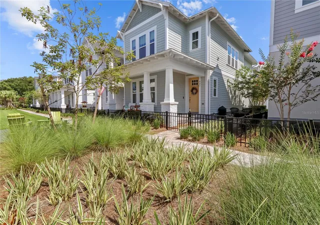 Photo 3 of Single family home for sale at 923 Colie Aly, Winter Garden, FL 34787 | MLS# O6445624 | Listing updated on 2026-10-20