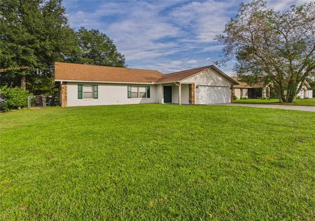 Photo 2 of Single family home for sale at 13718 Sw 40th Circle, Ocala, FL 34473 | MLS# OM733054 | Listing updated on 2026-10-01