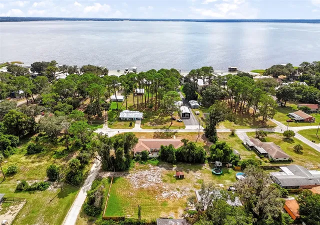 Photo 3 of Single family home for sale at 12394 Se 139th Avenue, Ocklawaha, FL 32179 | MLS# TB8553051 | Listing updated on 2026-10-09