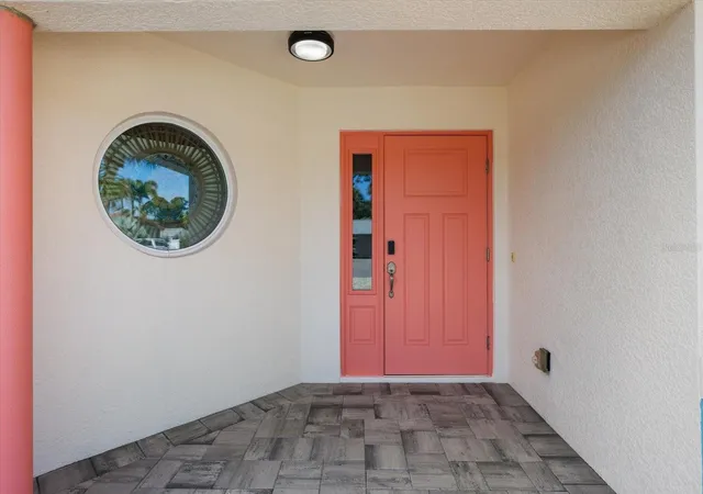 Photo 3 of Single family home for sale at 842 Guild Dr, Venice, FL 34285 | MLS# N6145975 | Listing updated on 2026-10-07