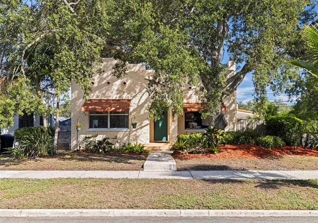 Photo 2 of Single family home for sale at 1037 51st Avenue N, Saint Petersburg, FL 33703 | MLS# TB8553056 | Listing updated on 2026-10-08