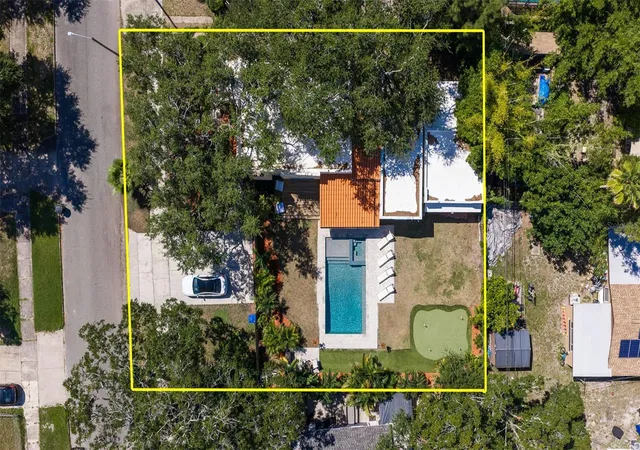 Photo 3 of Single family home for sale at 1037 51st Avenue N, Saint Petersburg, FL 33703 | MLS# TB8553056 | Listing updated on 2026-10-08