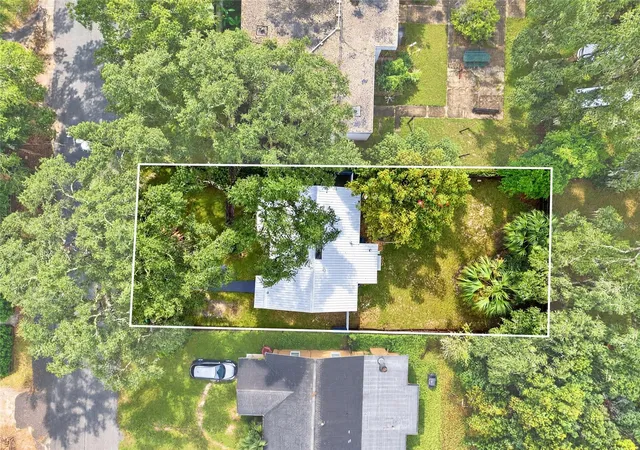 Photo 3 of Single family home for sale at 1242 Nw 30th Avenue, Gainesville, FL 32609 | MLS# GC543848 | Listing updated on 2026-10-09