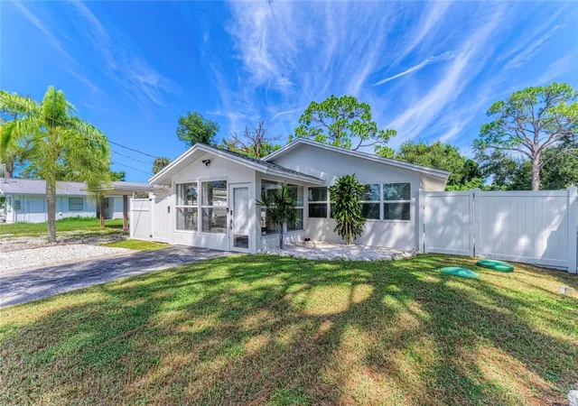 Photo 1 of Single family home for sale at 1841 Joyce St, Sarasota, FL 34231 | MLS# A4707774 | Listing updated on 2026-10-03