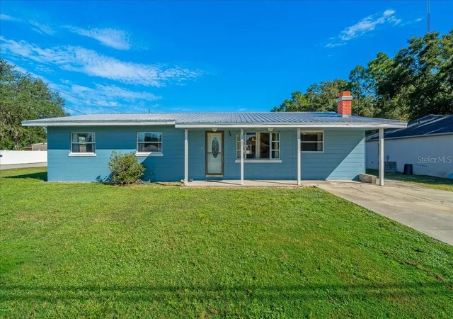 Photo 2 of Single family home for sale at 8481 Se 120th Place, Belleview, FL 34420 | MLS# OM733058 | Listing updated on 2026-10-06
