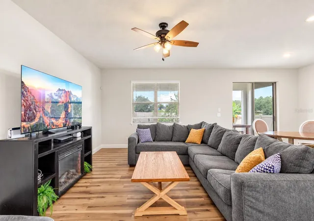 Photo 3 of Single family home for sale at 272 Citrus Isle Loop, Davenport, FL 33837 | MLS# V4951560 | Listing updated on 2026-10-09