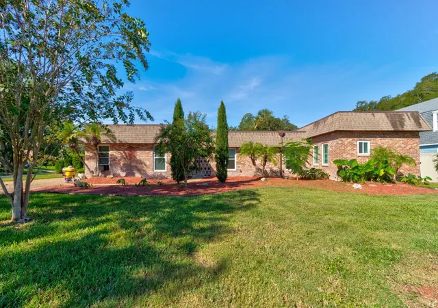 Photo 1 of Single family home for sale at 104 Rio Pinar Dr, Ormond Beach, FL 32174 | MLS# NS1089379 | Listing updated on 2026-09-30