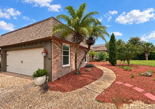 Photo 2 of Single family home for sale at 104 Rio Pinar Dr, Ormond Beach, FL 32174 | MLS# NS1089379 | Listing updated on 2026-10-08