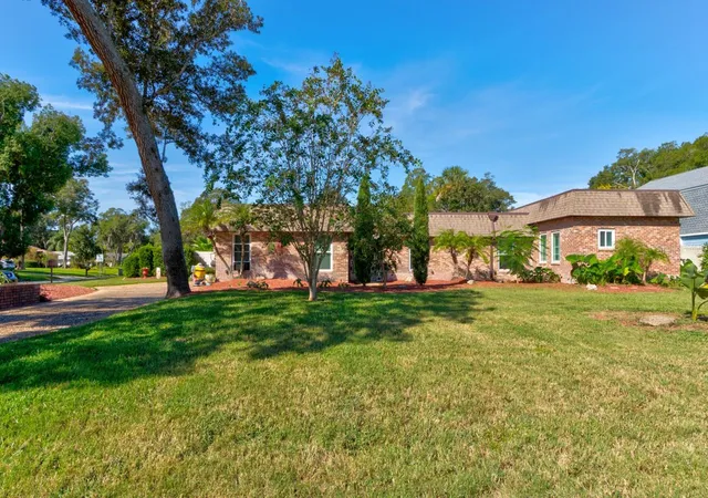 Photo 3 of Single family home for sale at 104 Rio Pinar Dr, Ormond Beach, FL 32174 | MLS# NS1089379 | Listing updated on 2026-09-30