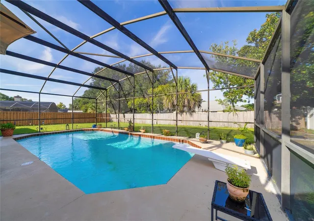Photo 1 of Single family home for sale at 495 Stillwater Dr, Oviedo, FL 32765 | MLS# O6445699 | Listing updated on 2026-10-04