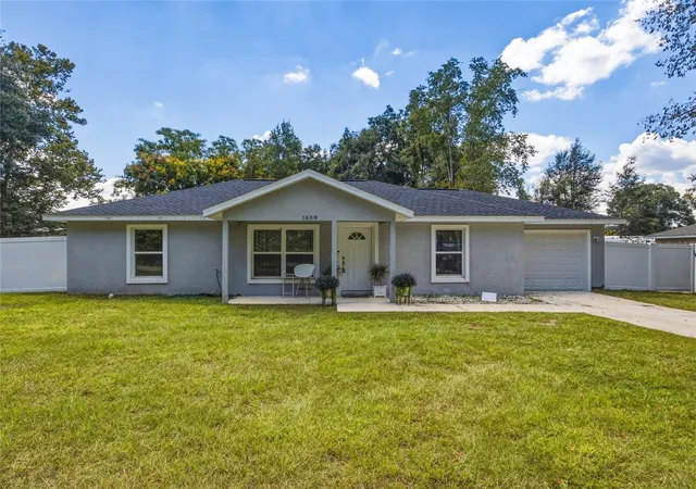 Single family home for sale at 1658 NE 162nd Place, CITRA, FL 32113 | MLS# OM733061