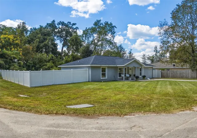 Photo 1 of Single family home for sale at 1658 NE 162nd Place, Citra, FL 32113 | MLS# OM733061 | Listing updated on 2026-10-09