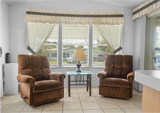 Photo 4 of Manufactured home for sale at 47 Woodruff Way, Lake Wales, FL 33898 | MLS# K4903822 | Listing updated on 2026-10-02