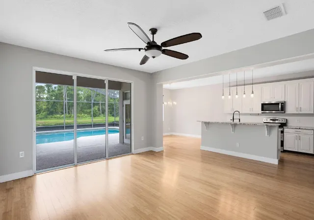 Photo 4 of Single family home for sale at 14969 Perdido Dr, Orlando, FL 32828 | MLS# O6445702 | Listing updated on 2026-10-10