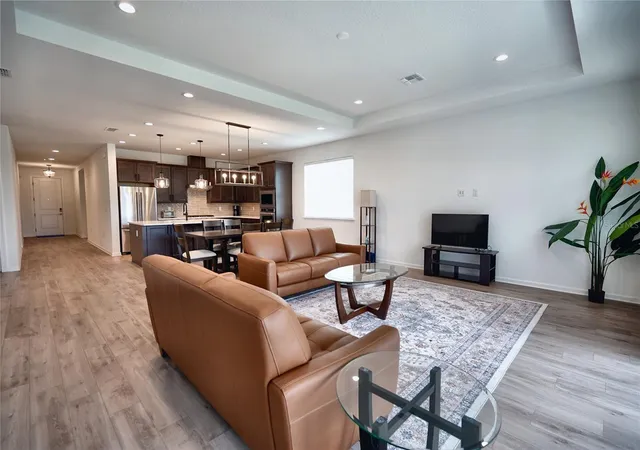 Photo 3 of Single family home for sale at 1670 Pinecliff Dr, Apopka, FL 32703 | MLS# O6445707 | Listing updated on 2026-10-06