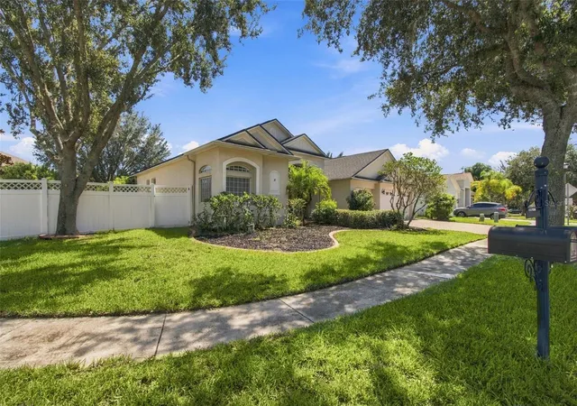 Photo 3 of Single family home for sale at 20746 Auburn Leaf Trl, Land O Lakes, FL 34638 | MLS# TB8553079 | Listing updated on 2026-10-19