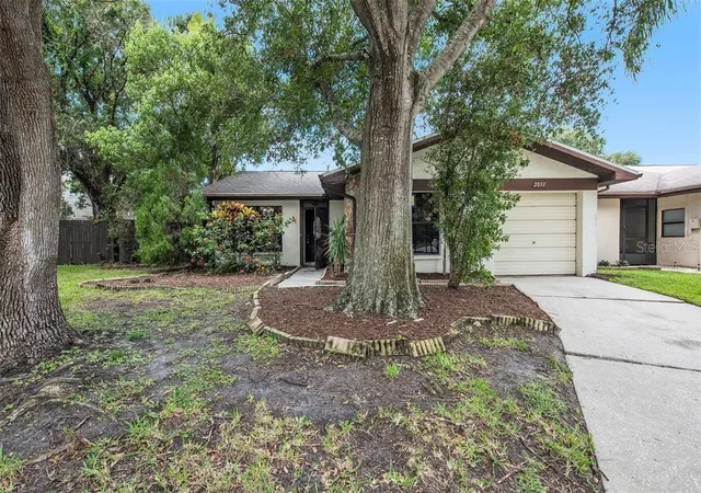 Photo 2 of Single family home for sale at 2031 Dover Ct, Oldsmar, FL 34677 | MLS# TB8553080 | Listing updated on 2026-10-06