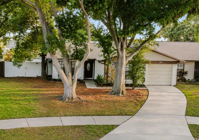 Photo 3 of House for sale at 2031 Dover Ct, Oldsmar, FL 34677 | MLS# TB8553080 | Listing updated on 2026-10-06