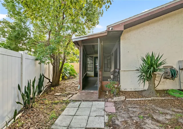 Photo 4 of House for sale at 2031 Dover Ct, Oldsmar, FL 34677 | MLS# TB8553080 | Listing updated on 2026-10-06