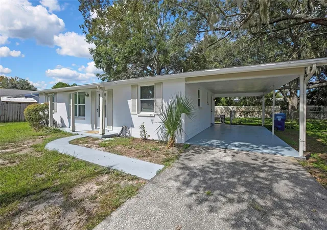 Photo 2 of Single family home for sale at 7545 Pinehurst Dr, Spring Hill, FL 34606 | MLS# TB8553081 | Listing updated on 2026-10-01