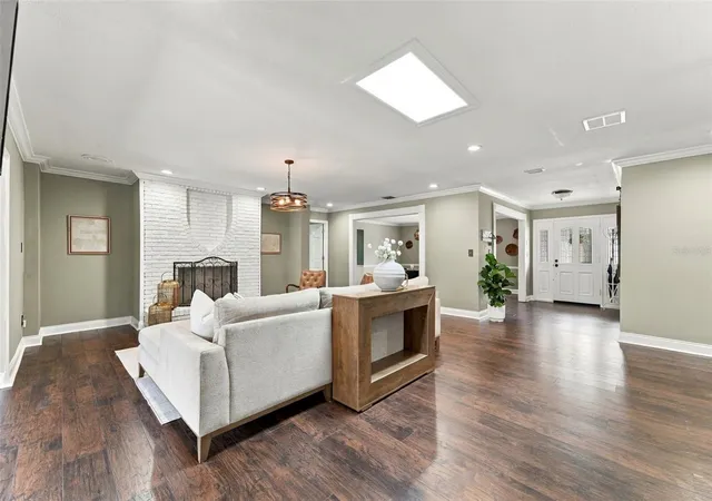 Photo 4 of Single family home for sale at 2549 Fox Squirrel Ct, Apopka, FL 32712 | MLS# O6445729 | Listing updated on 2026-10-06