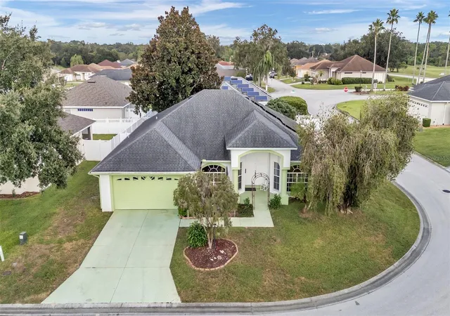 Photo 4 of Single family home for sale at 7434 Beaumont Dr, Lakeland, FL 33810 | MLS# L4965424 | Listing updated on 2026-10-03