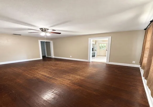Photo 3 of Single family home for sale at 230 E Polk Ave, Lake Wales, FL 33853 | MLS# TB8553089 | Listing updated on 2026-10-01