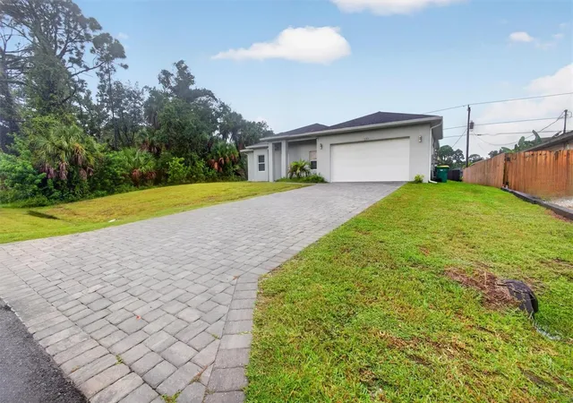 Photo 4 of Single family home for sale at 237 Eppinger Dr, Port Charlotte, FL 33953 | MLS# A4707778 | Listing updated on 2026-10-14