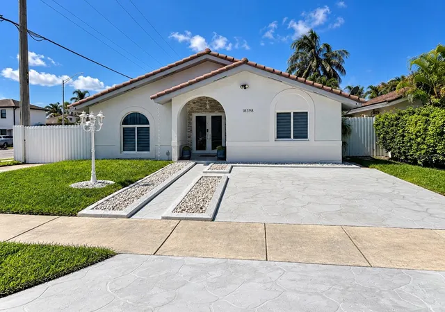 Photo 1 of Single family home for sale at 18398 Sw 135th Avenue, Miami, FL 33177 | MLS# TB8553096 | Listing updated on 2026-09-30