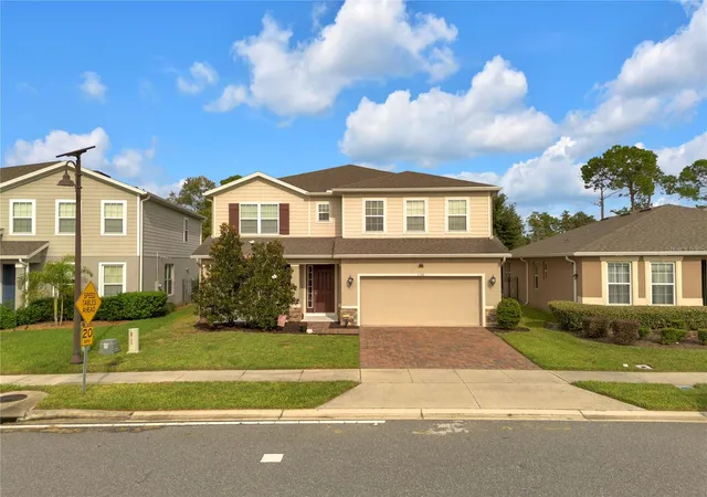 Photo 1 of Single family home for sale at 17104 Goldcrest Loop, Clermont, FL 34714 | MLS# O6445761 | Listing updated on 2026-10-04